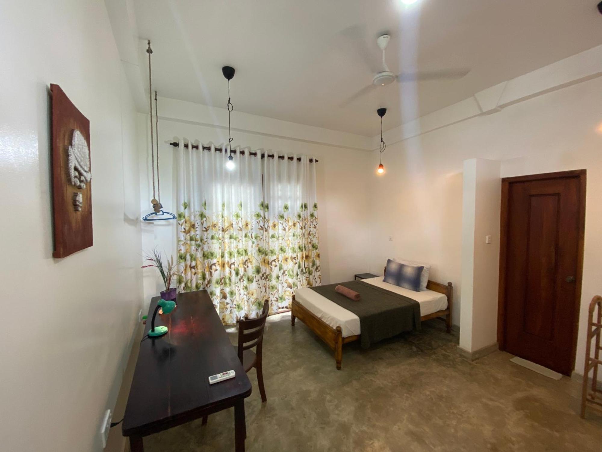 Mirage Beach House At Morava Court Hikkaduwa Kültér fotó
